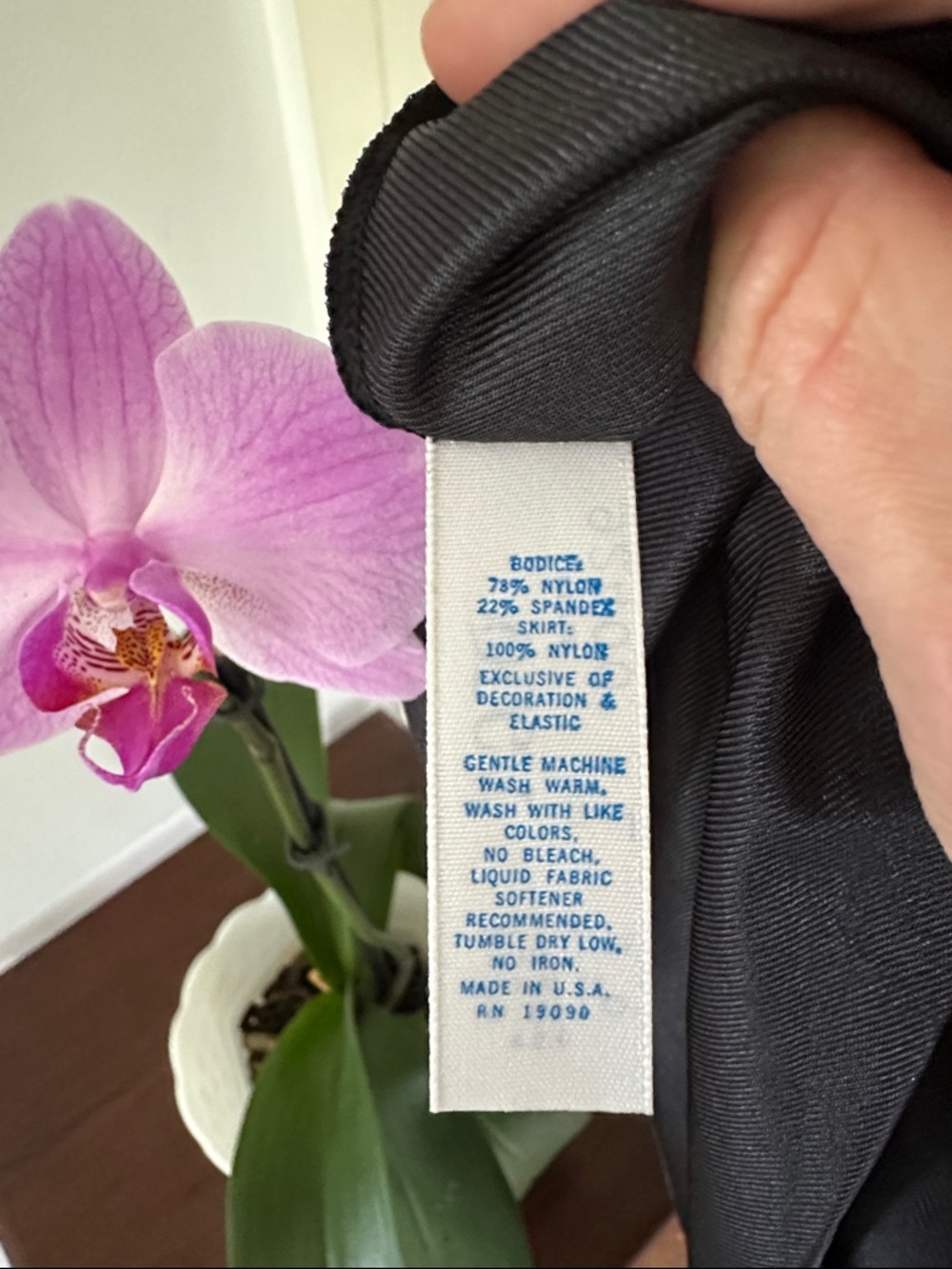 Black vintage Olga lingerie nightgown - Picture 6 of 9